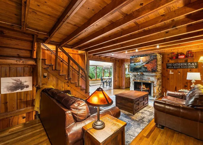 Whiskey Ridge Lodge, A Restored 1940S Gem, 2 Mins From Downtown, Breathtaking City Views, Custom Game Room, And Spacious Elegance