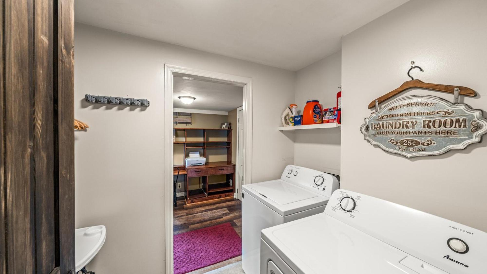 Whiskey Ridge Lodge: 1940s Gem With Views And Custom Game