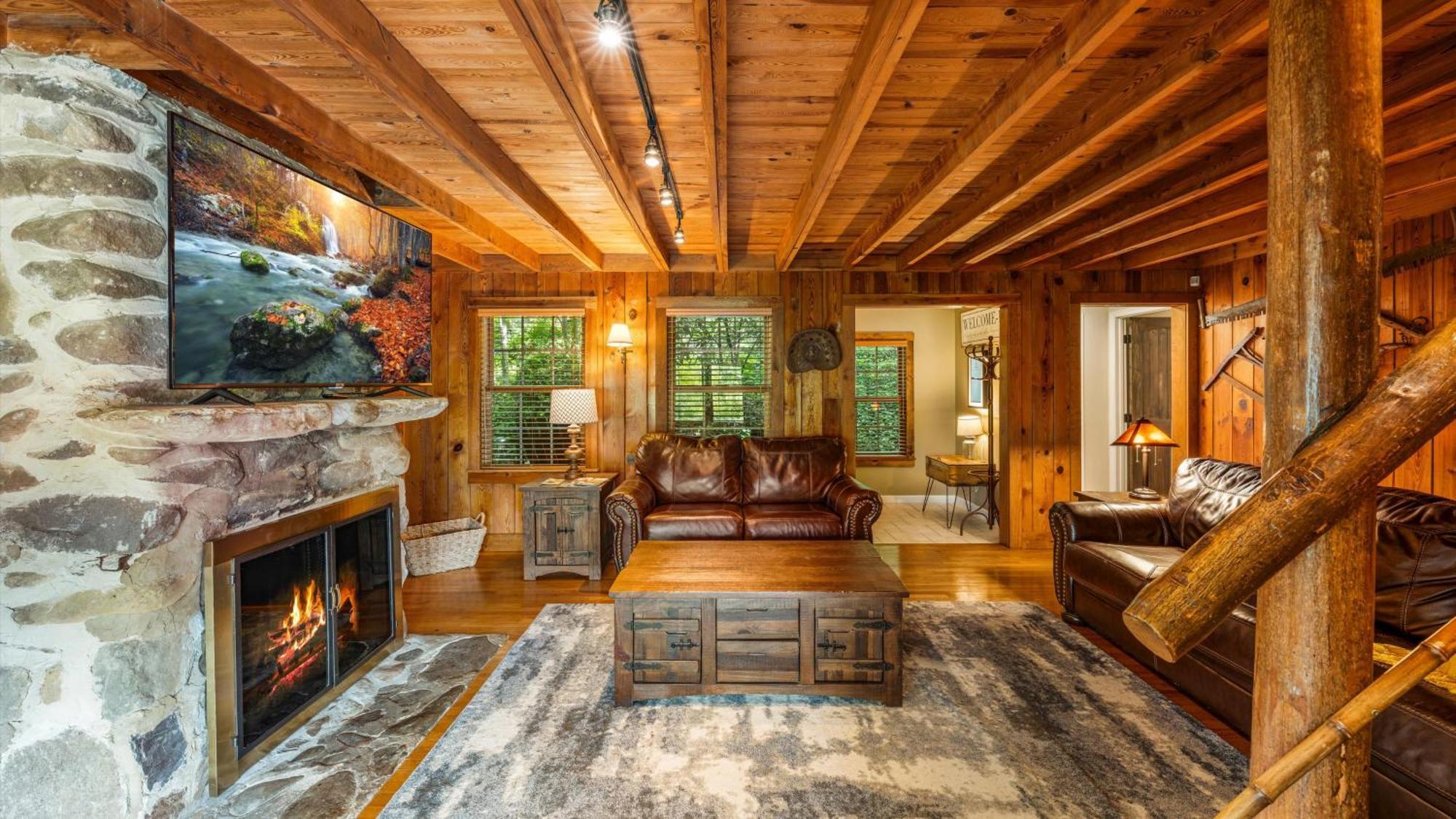 Whiskey Ridge Lodge: 1940s Gem With Views And Custom Game Gatlinburg