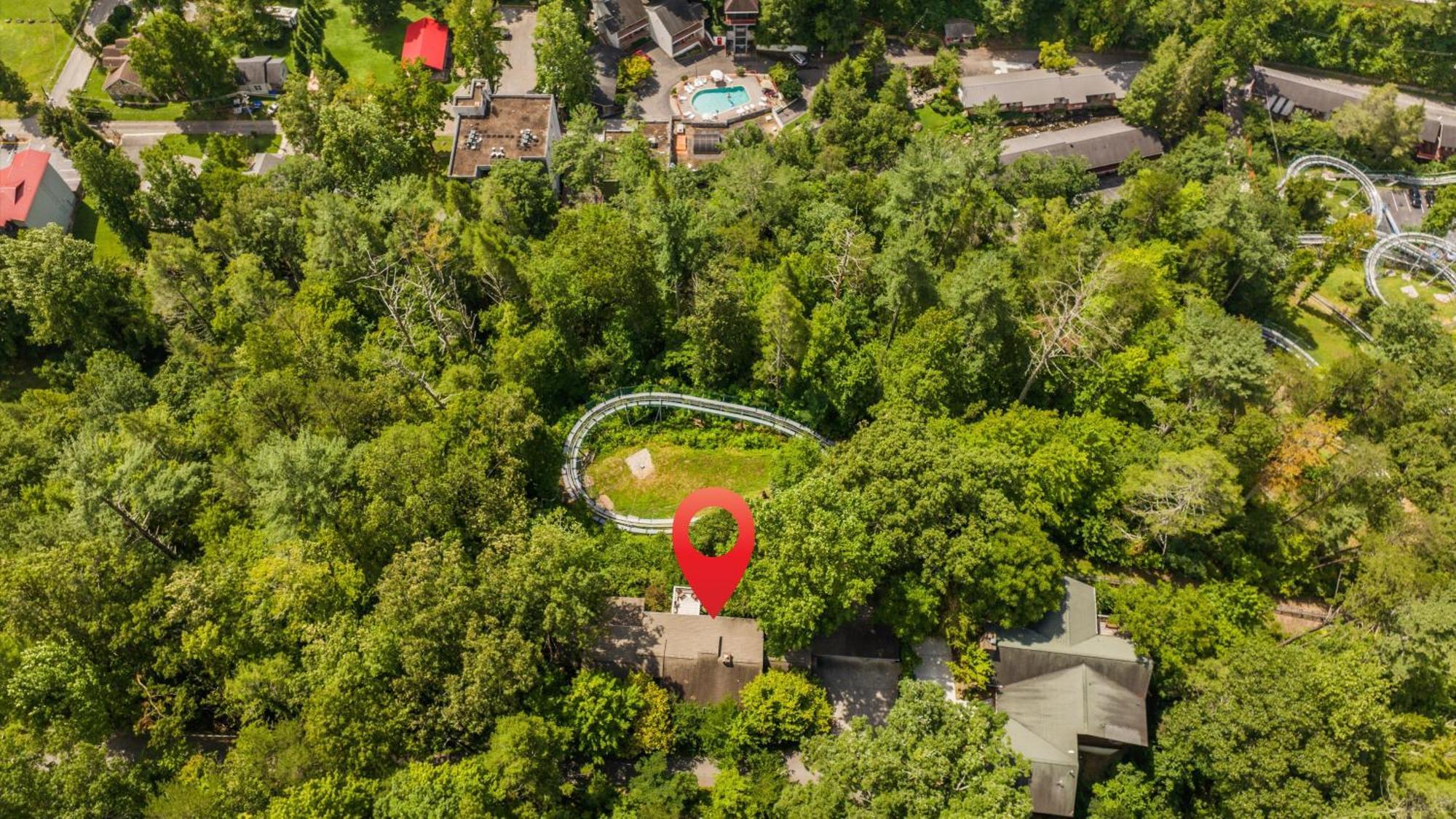 Holiday home Whiskey Ridge Lodge: 1940s Gem With Views And Custom Game Gatlinburg
