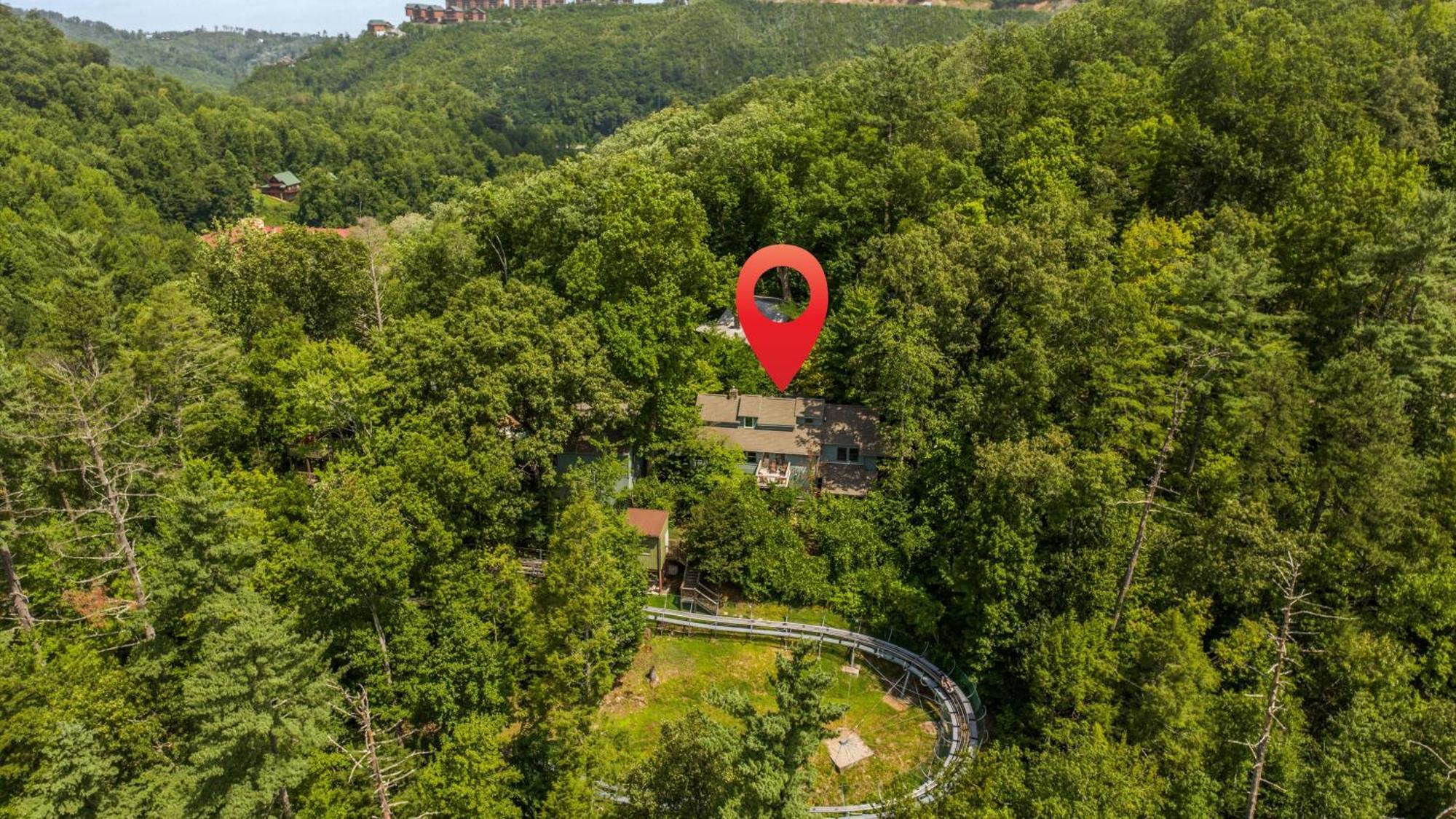 Whiskey Ridge Lodge: 1940s Gem With Views And Custom Game * Gatlinburg