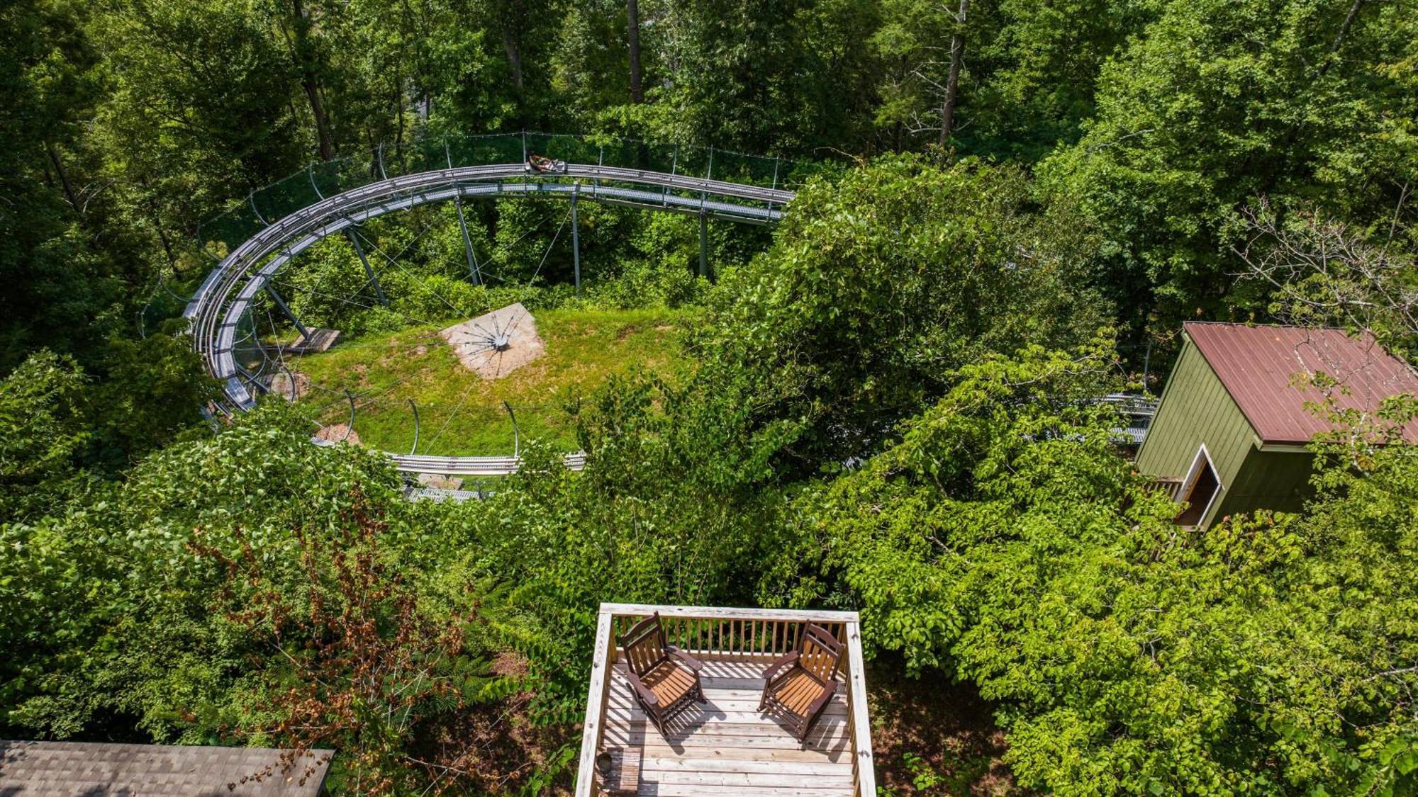 Whiskey Ridge Lodge: 1940s Gem With Views And Custom Game * Gatlinburg